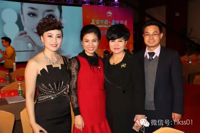 �������f(xi��)�����L��ʢ�����F�����L�����AŮʿ�����F�e�y�A���WԺ������У�L��ͬ��ϯ�˱������